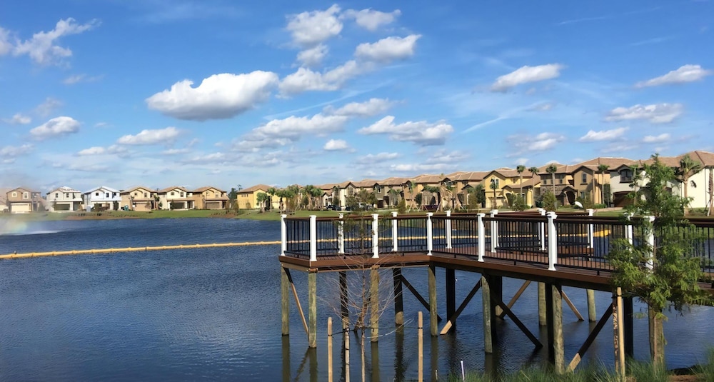 Stay Next Door to Disney at Windsor at Westside