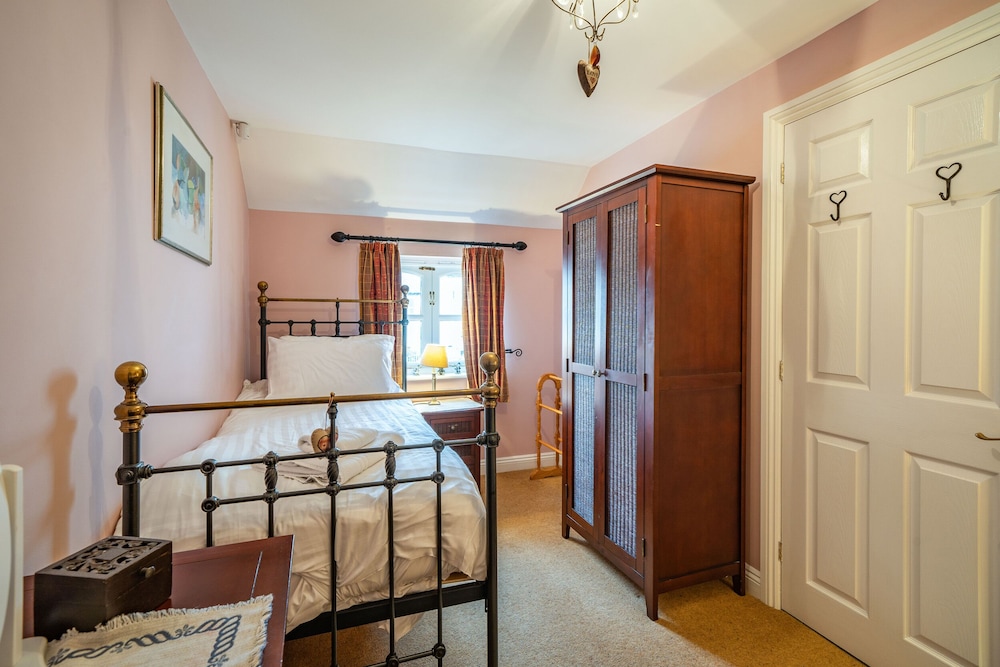 Amber Cottage