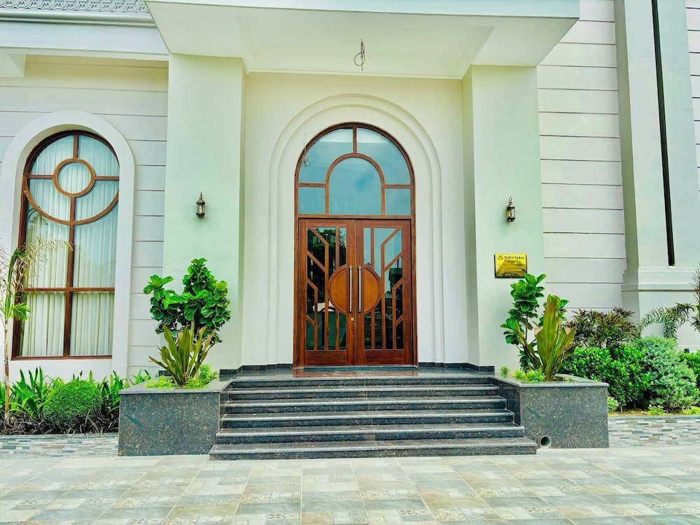 HOTEL SUKH FARM