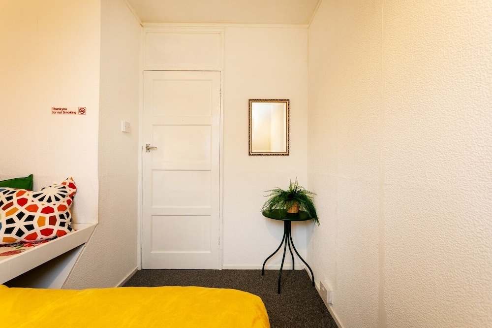 3br-5guests-parking-netflix-10mincentralnottingham