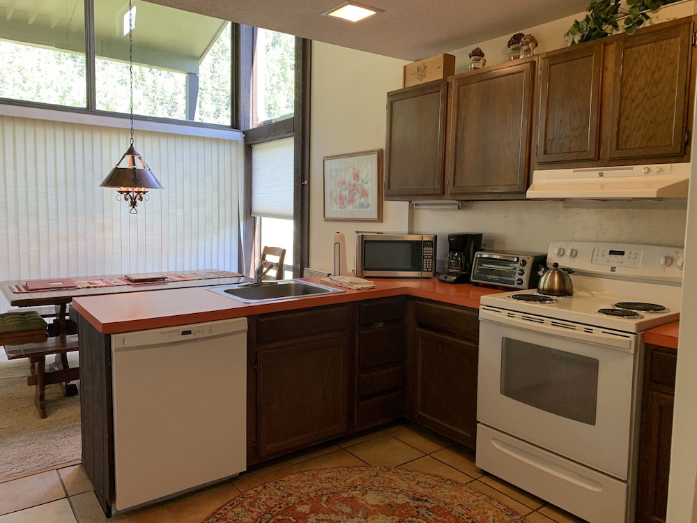 Rio Hondo Condominiums