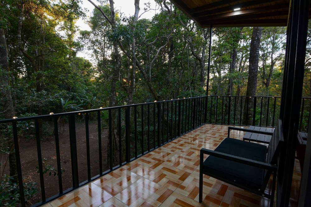 Cabañas Roca Verde Monteverde
