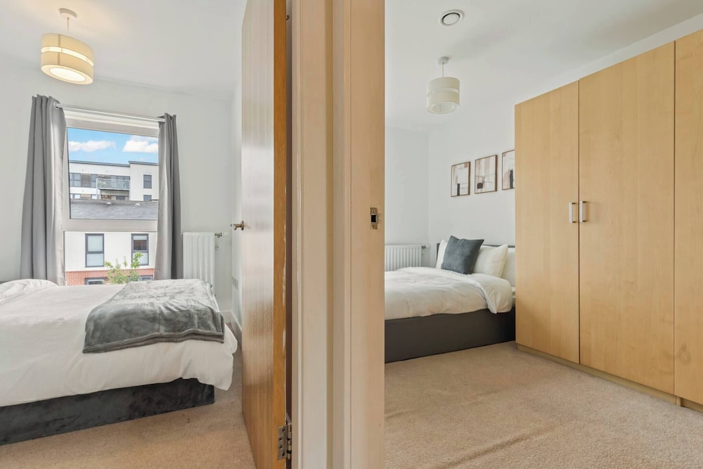 3-bed Elegant House Near Museums, Bullring & Parks
