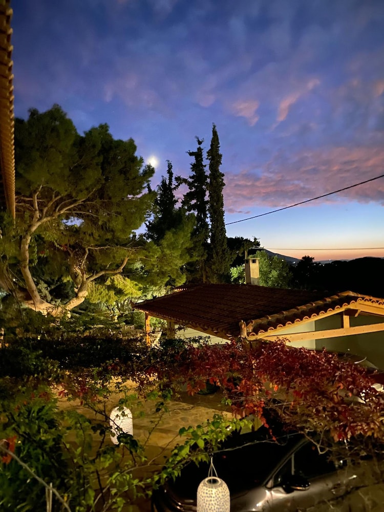 Villa-agave by the sea in Porto-rafti Outside ATH