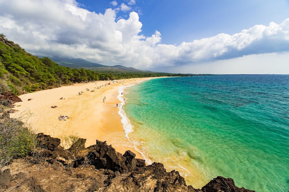 Kuau Plaza Paia Condo with Parking