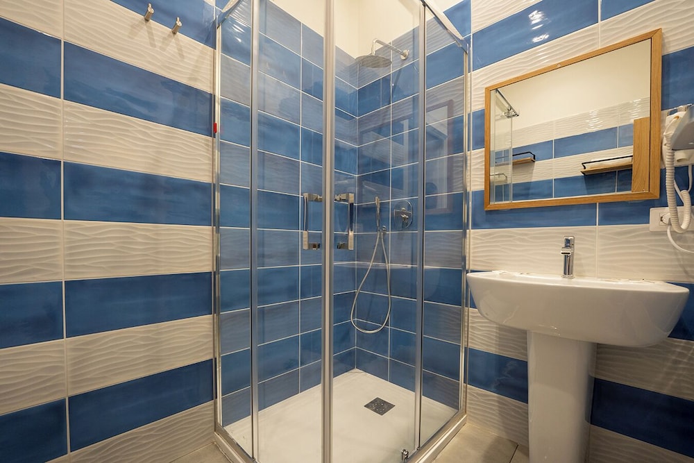 H. G. Boutique Toledo Napoli Centro by ClaPa Group Dislocated Hospitality