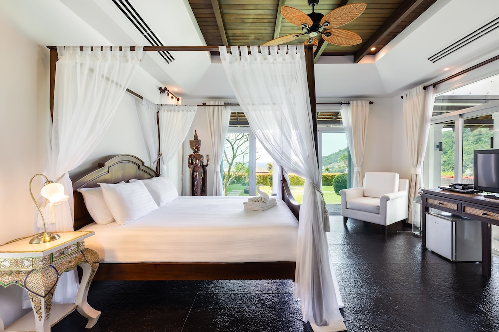 Ocean View Boutique 8BR Pool Villa Sawan view 5