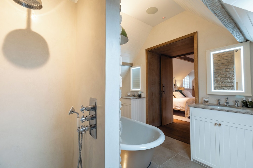 Stunning 6 BB Cottage & Annexe