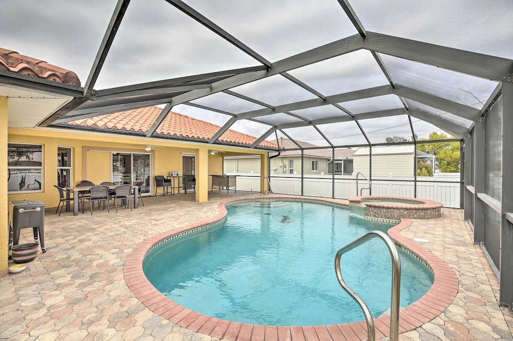 Spacious Florida Oasis Near Cape Coral Parkway view 3