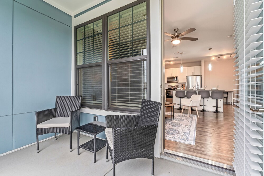 Monarch Apartments 15m to Parks, Pet Friendly, Free Parking by Heavenly Homes