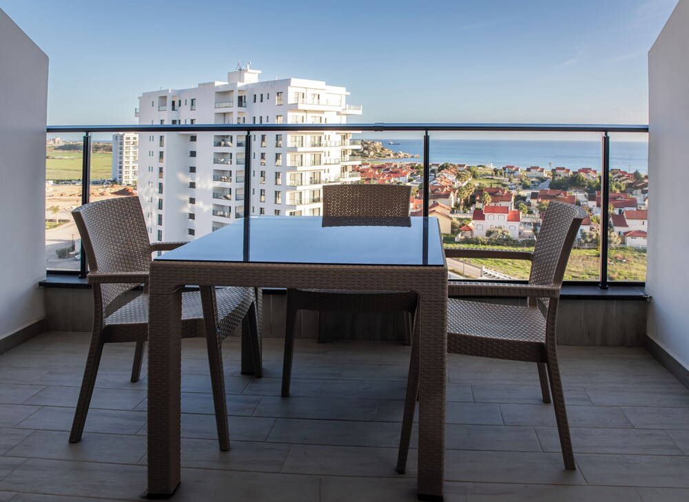 Caesar Blue Seaside Luxury Apartments