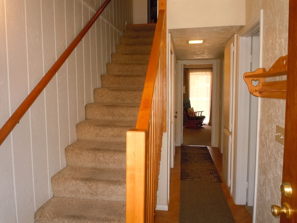 Snow Summit Townhouse Rentals & Sales