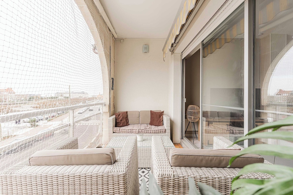 Modern Apartment With Terrace Trouville