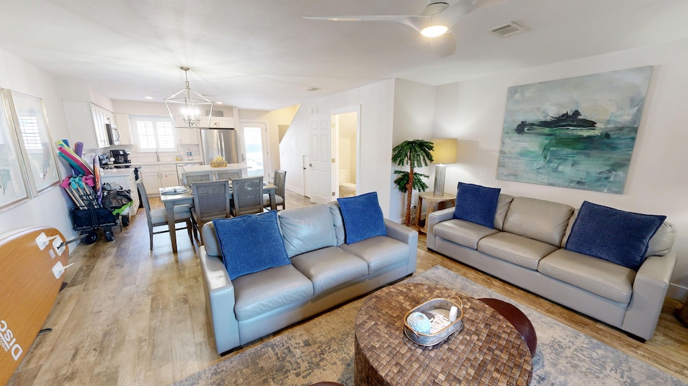 Spf 98 2 Bedroom Townhouse