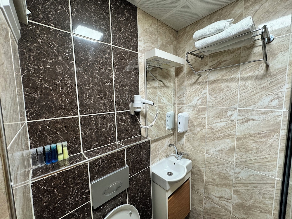 E5 Park Hotel - Image 38