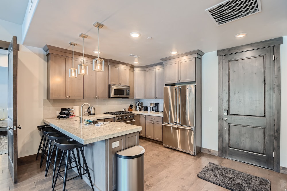 Park City Ski Resort Gems - Stunning Vacation Lodging