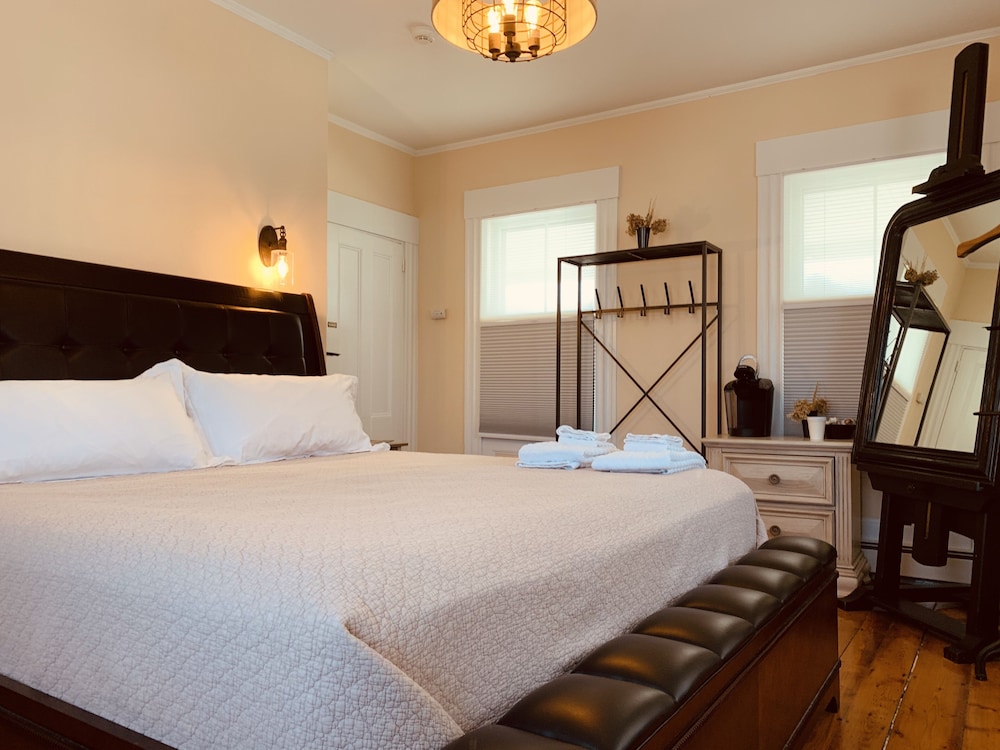 Sea Street Inn
