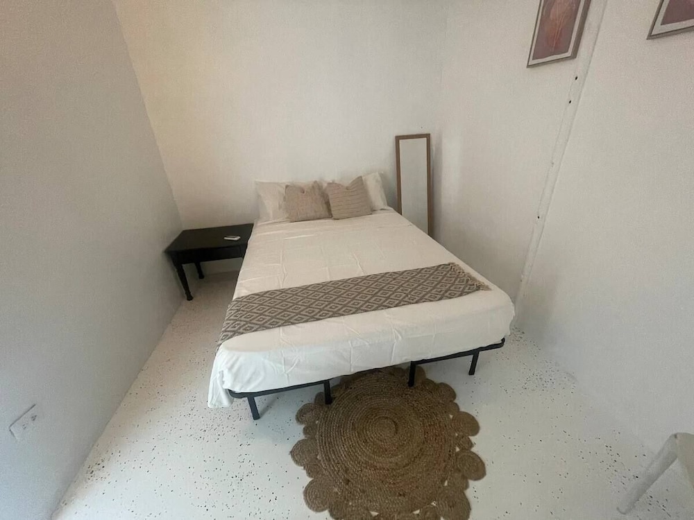 Beach Dorms San Juan - Property Image 21