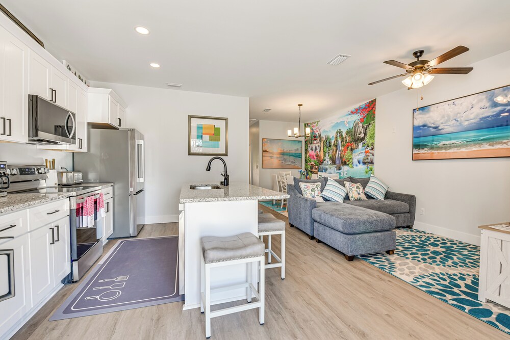2 Mi to Gulf: Home w/ Sauna, Garden in Panama City
