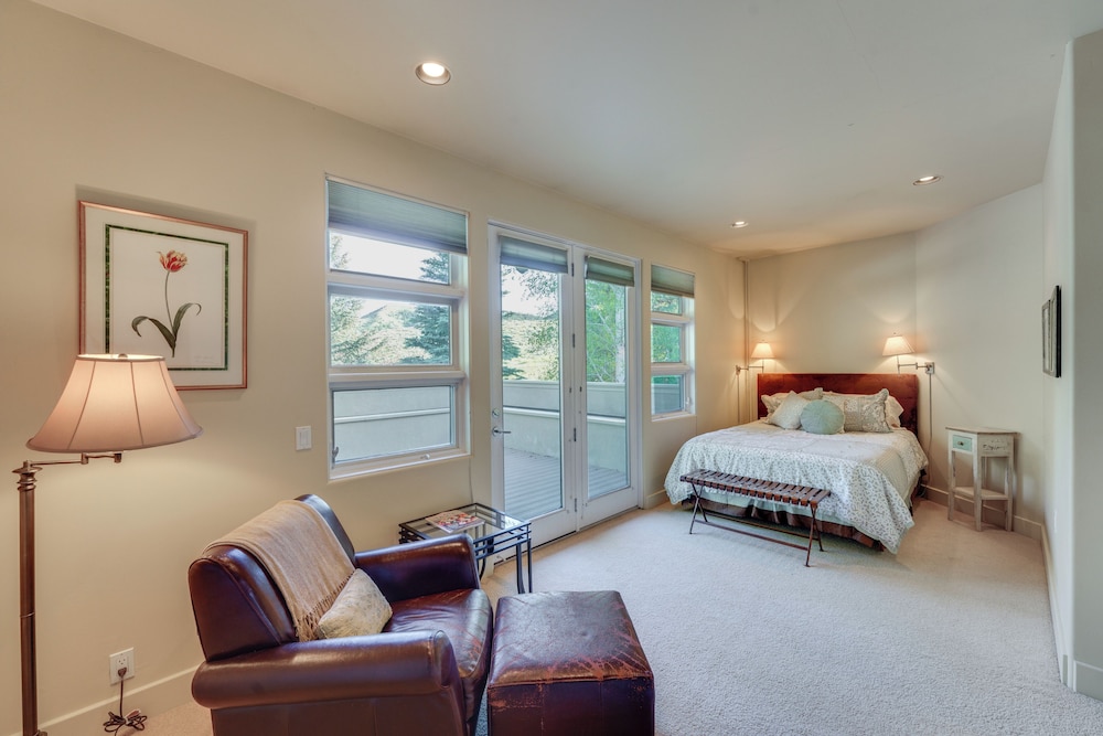 Expansive Sun Valley Home Close to Slopes!