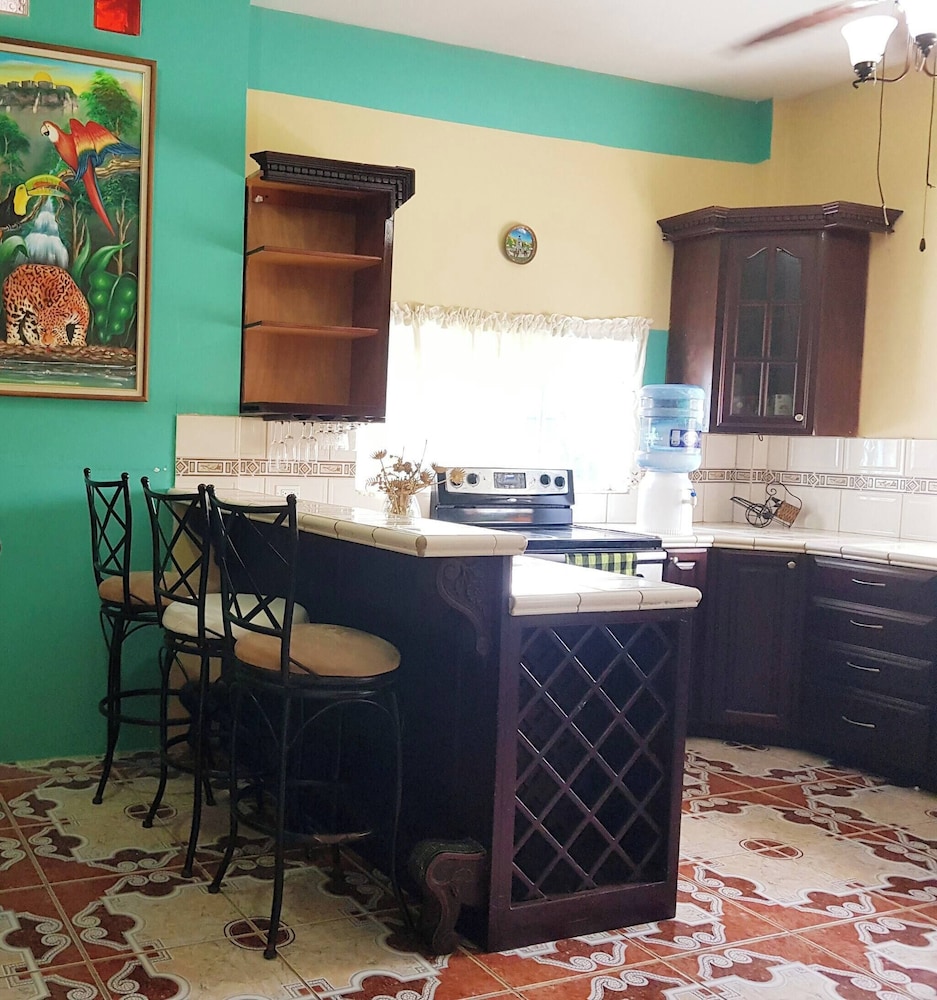 See Belize Waterside Sea View 2-bedroom Apartment w Balcony, Pool & Deck 2nd FL