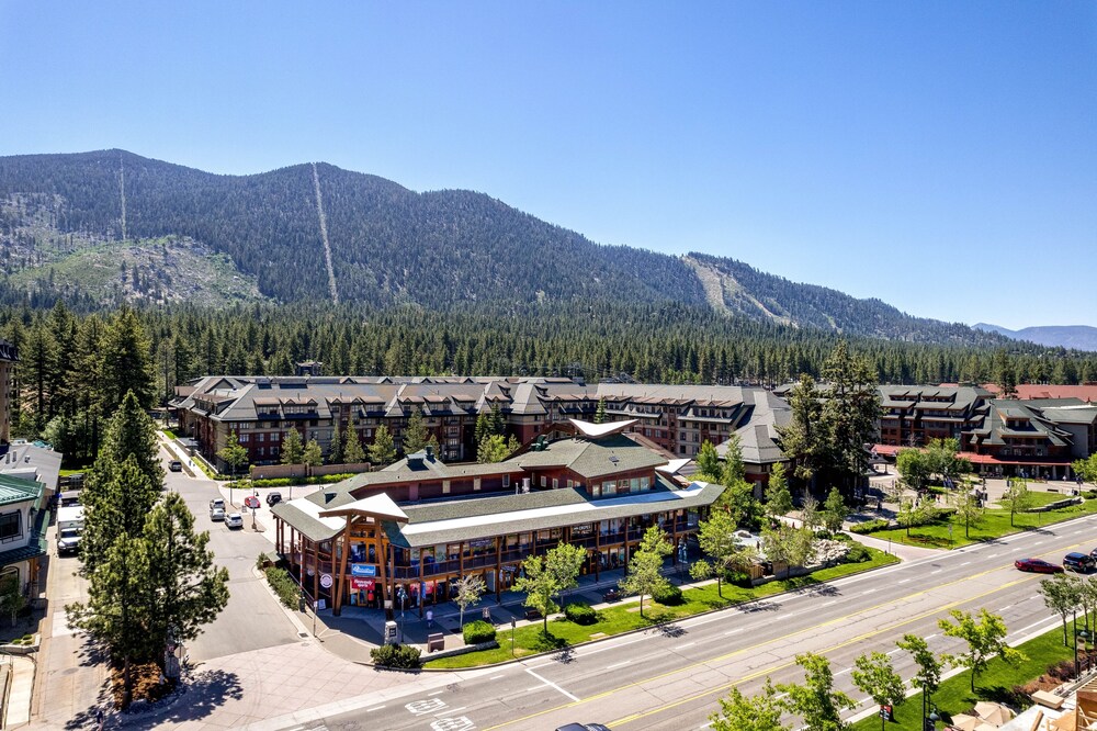 Downtown Penthouse 4 Bedroom Condo