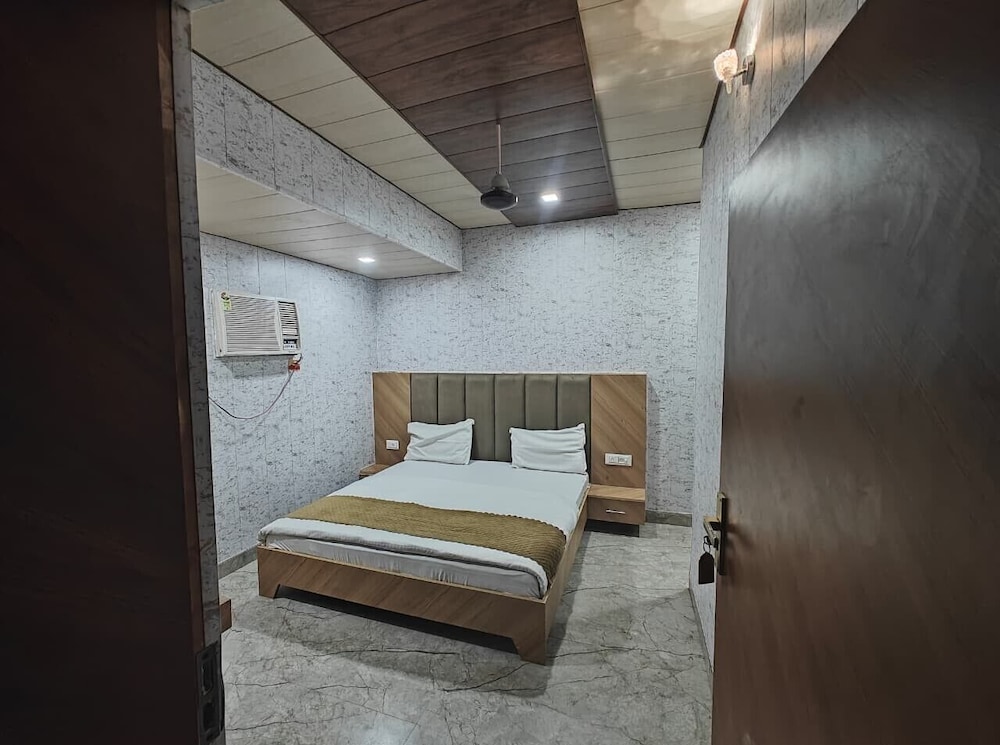 Hotel Konark INN