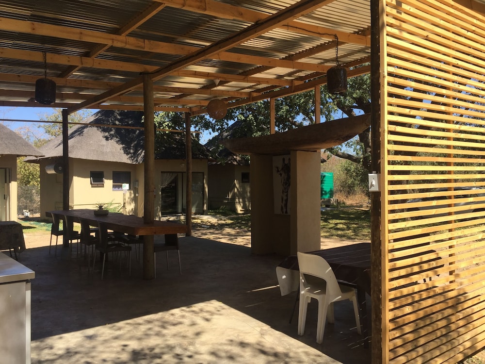 Shakawe Sands Lodge