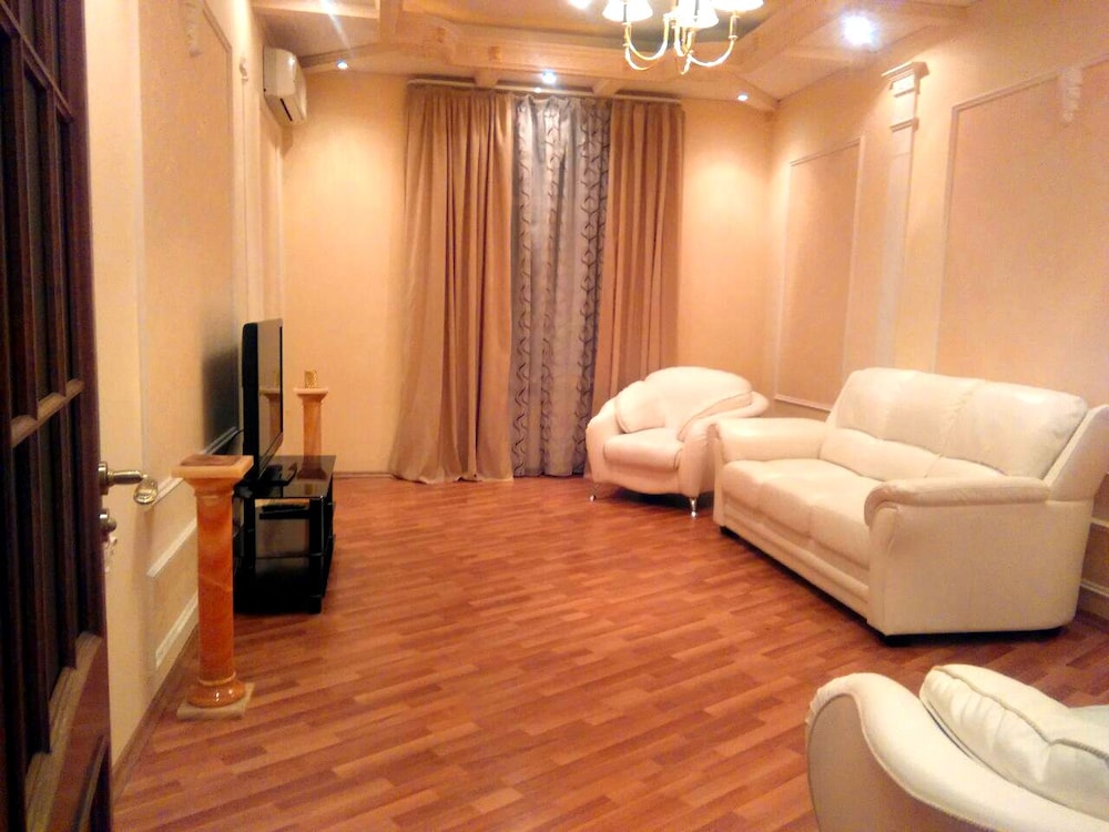 Lakshmi Apartment Great Classic