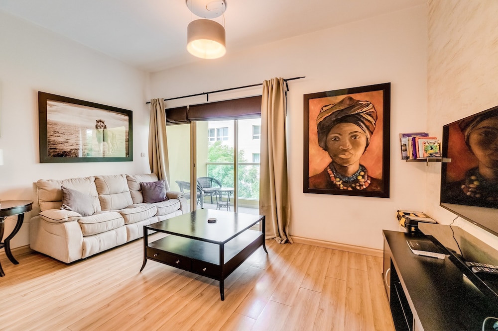 1 Bedroom Apartment Greens