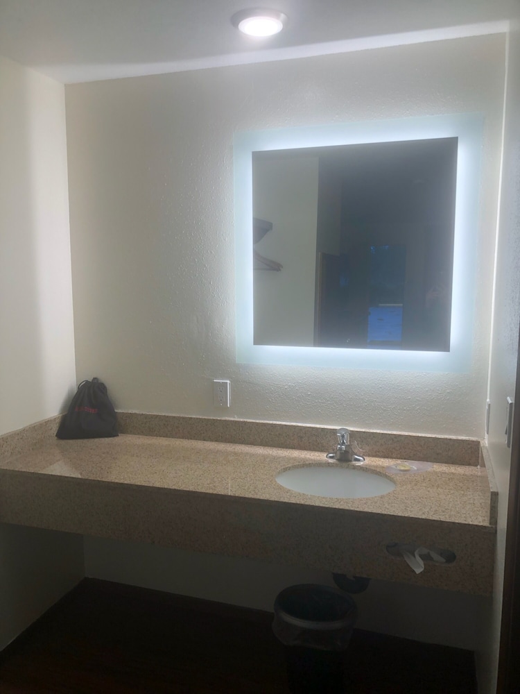 Red Lion Inn & Suites La Pine