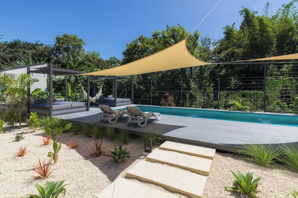 Casa Bo Jungle - Steps to Tamarindo Beach - Surf & Pool