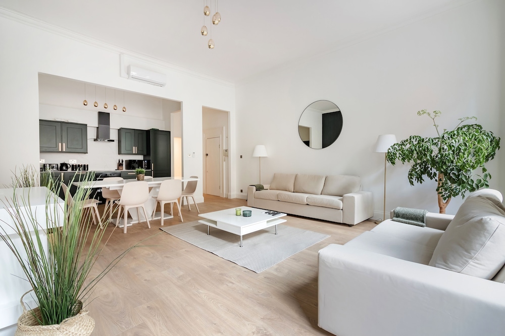 Luxury Apartment in Central London