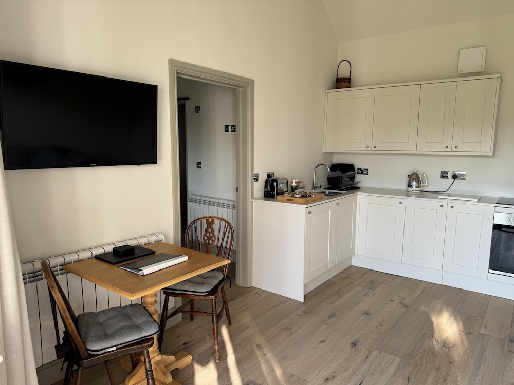 Lodge/ Kingbed/ Privg/ Petsok/ Freep/ Wifi view 5