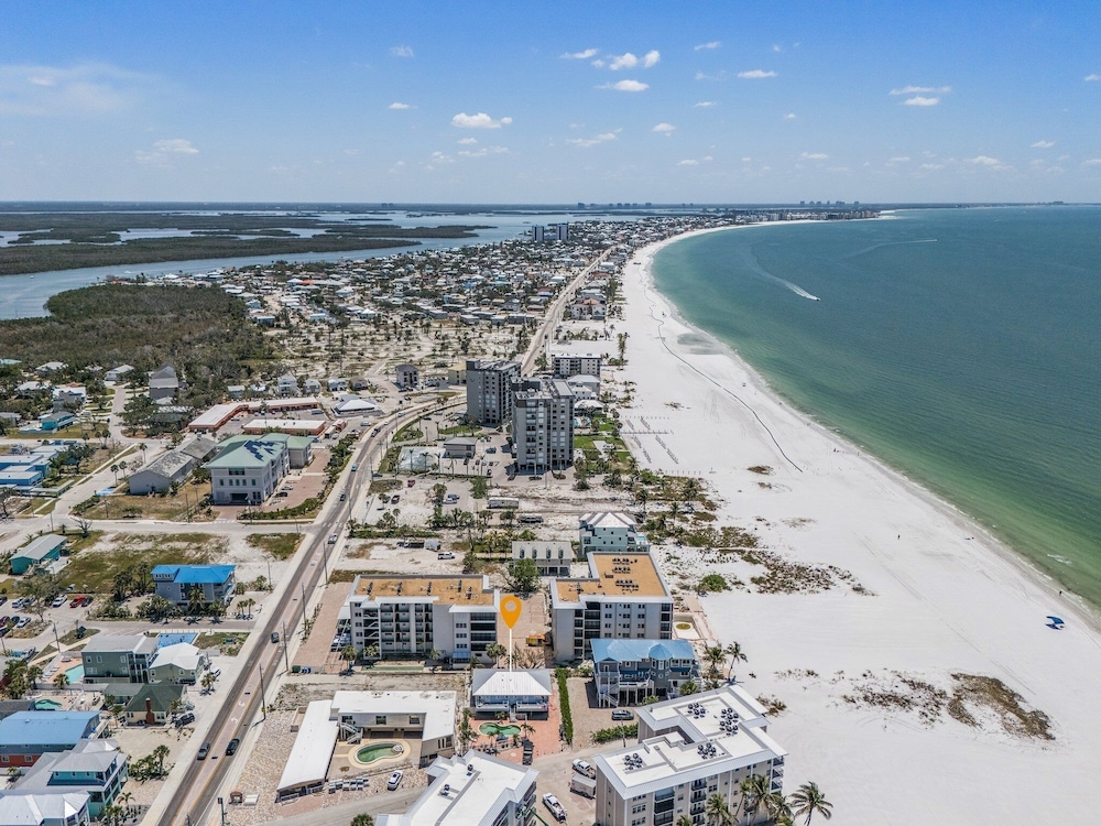 50 Starfish Shack: 3br/2ba Pool Home! 3 Bedroom Home