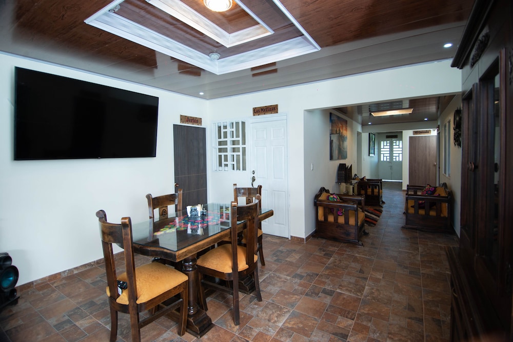 Manantial Hostal