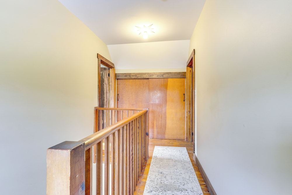 Grill & Fire Pit: New Market Getaway on 3-acres!