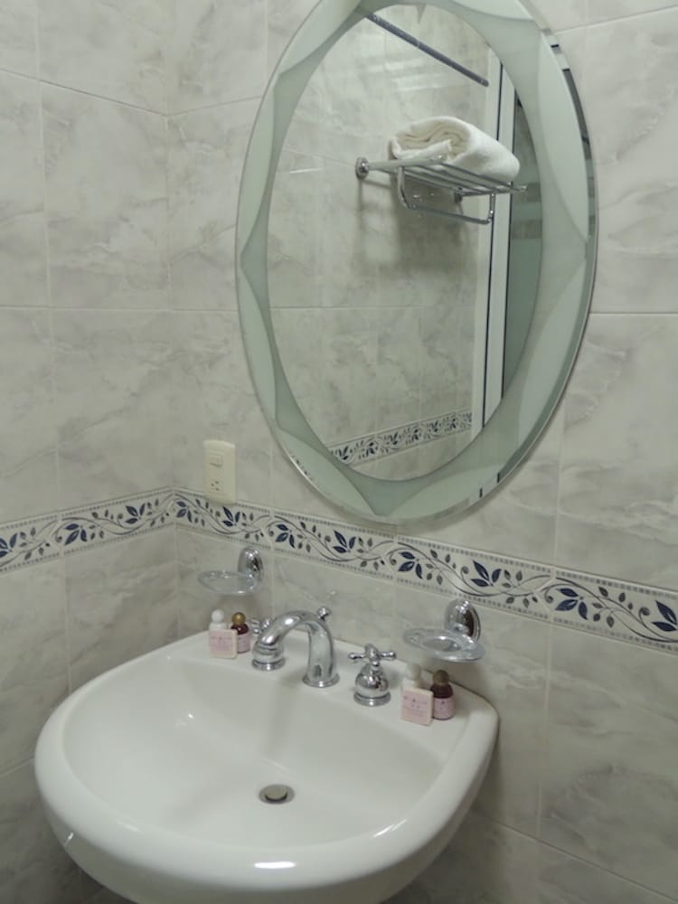 La Aurora Hotel like Home