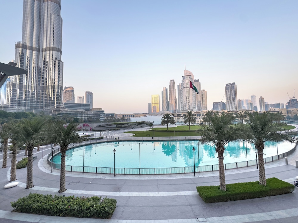 Skyline Grandeur I Burj & Fountain View