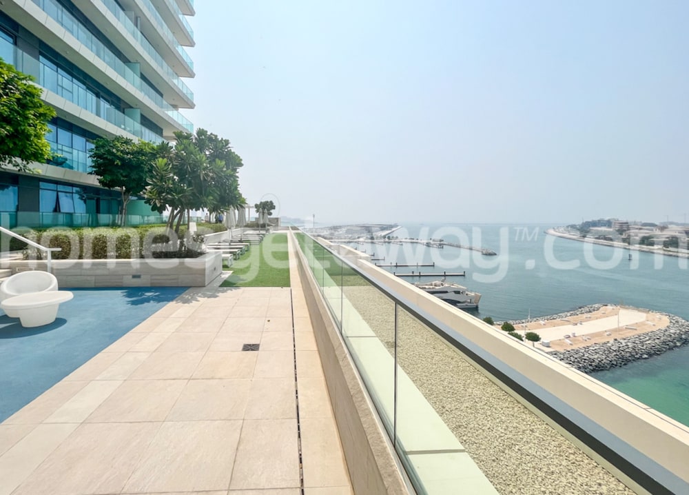 Homesgetaway- 2BR in Beach Vista Tower 2