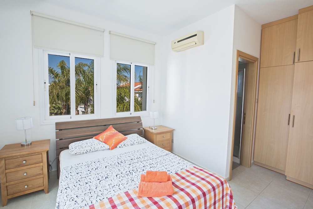 Protaras Holiday Villa Me25