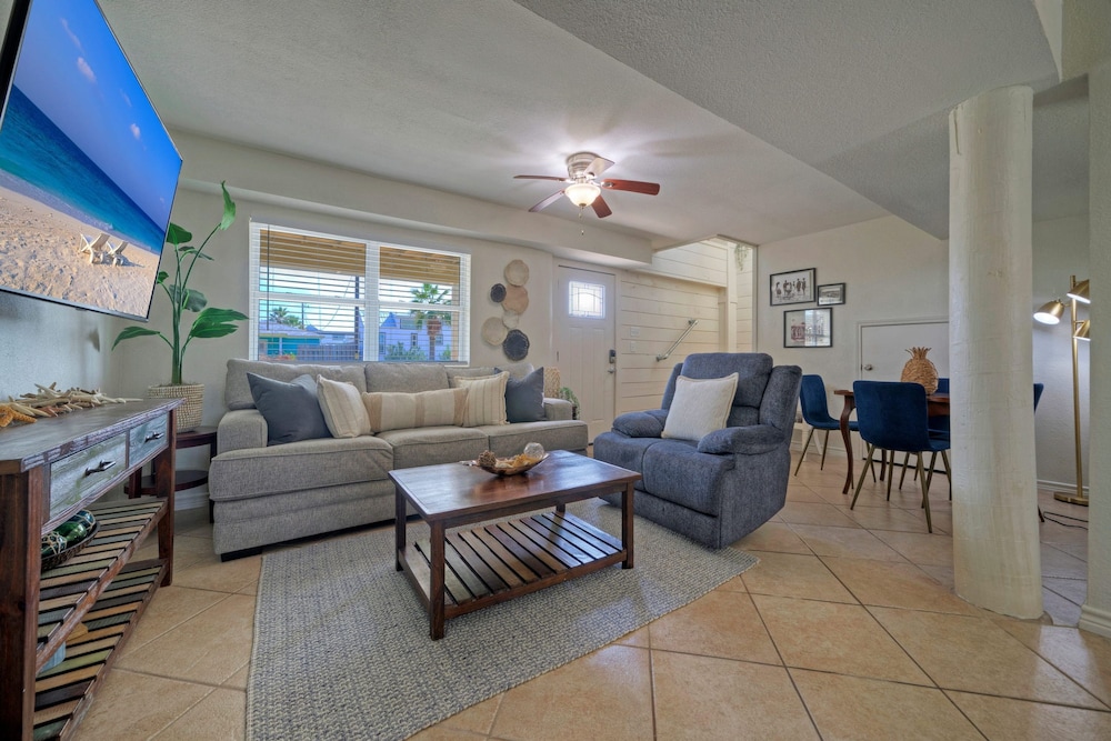 Seaglass Landing Private Pool Cabana Near Port Aransas Beaches