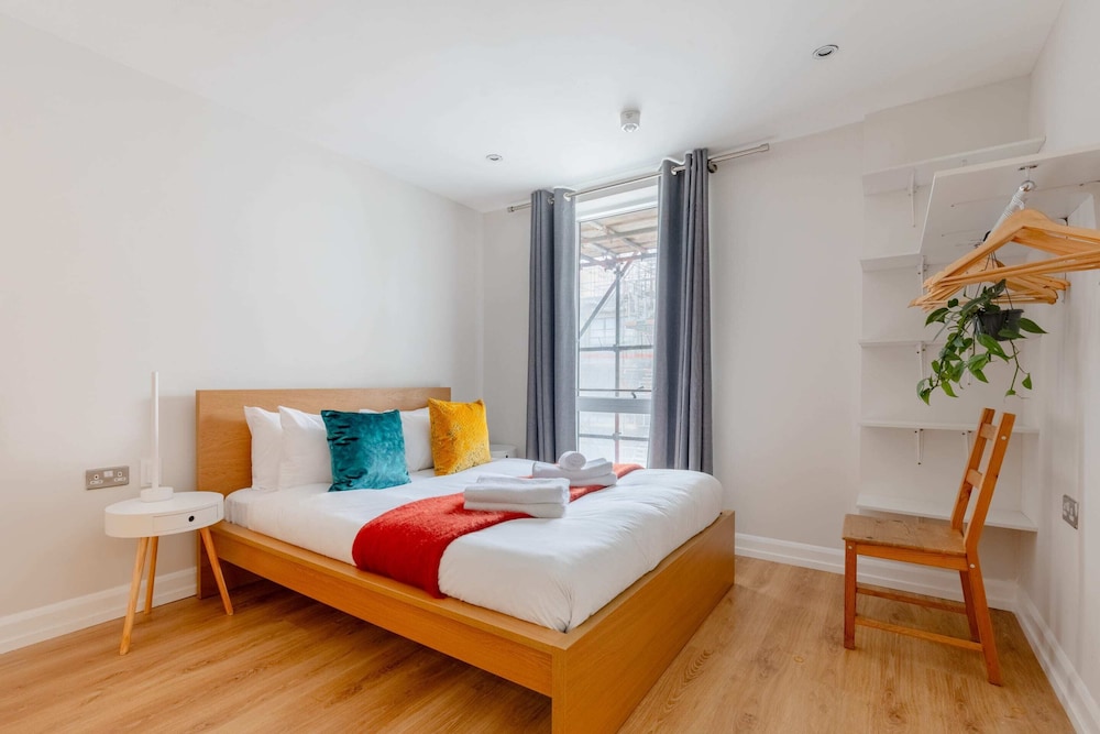 Vibrant & Inviting 1BD Flat, Heart of Haggerston!