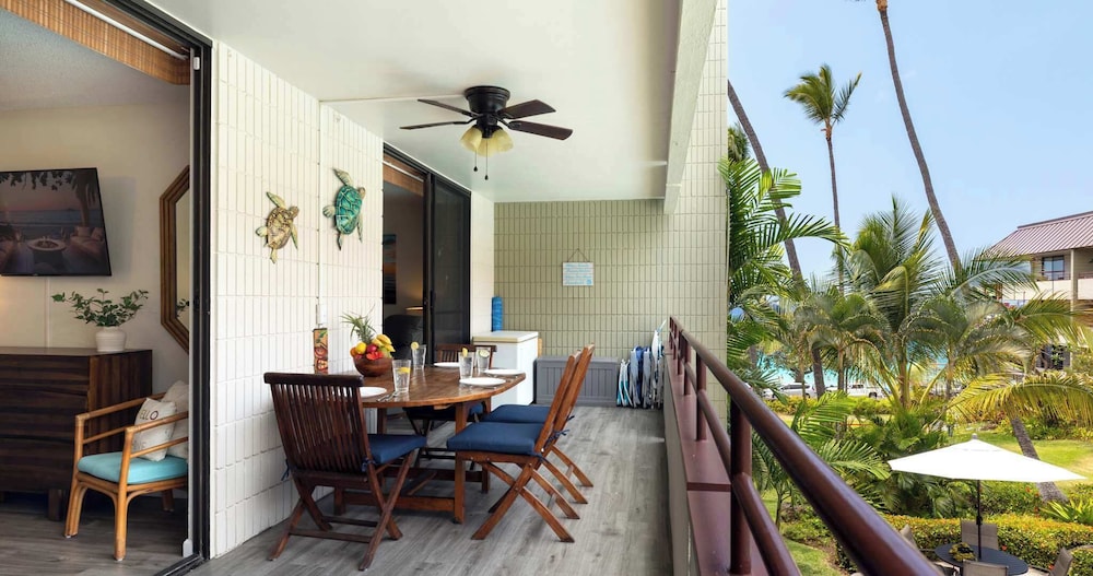 Oceanfront Condo 117 in Kailua-kona