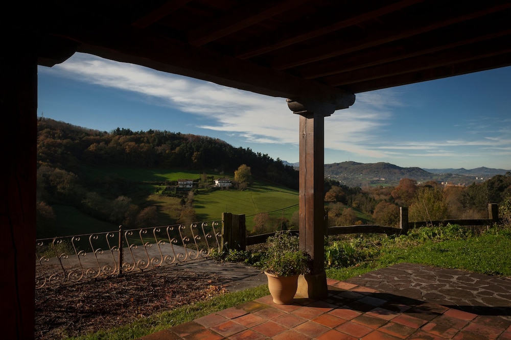 Casa Peluaga