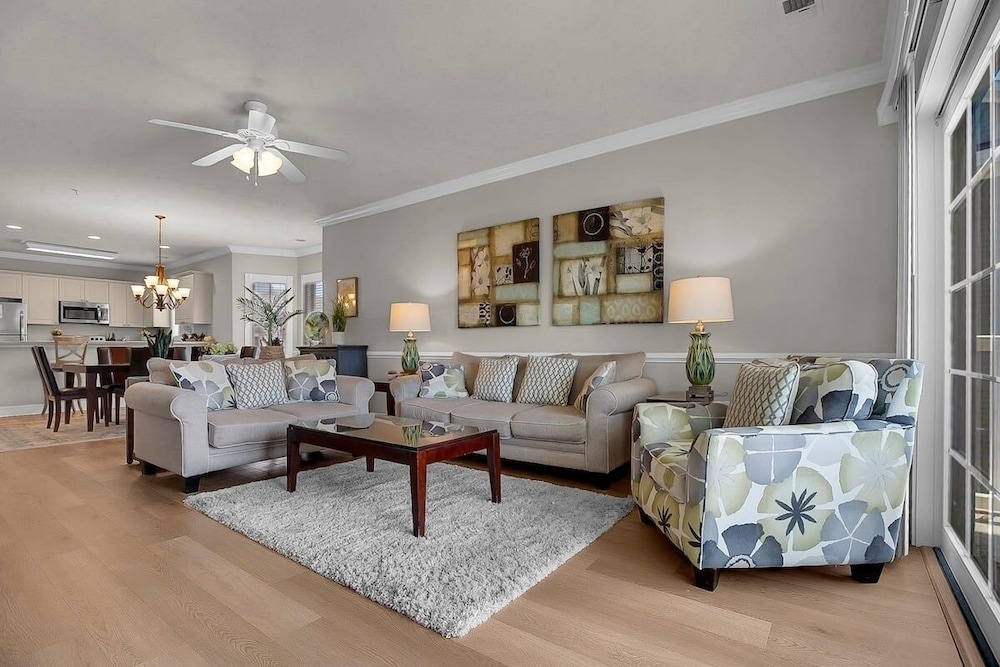 Magnolia Pointe Luster Leaf 4890-301 3 Bedroom Condo