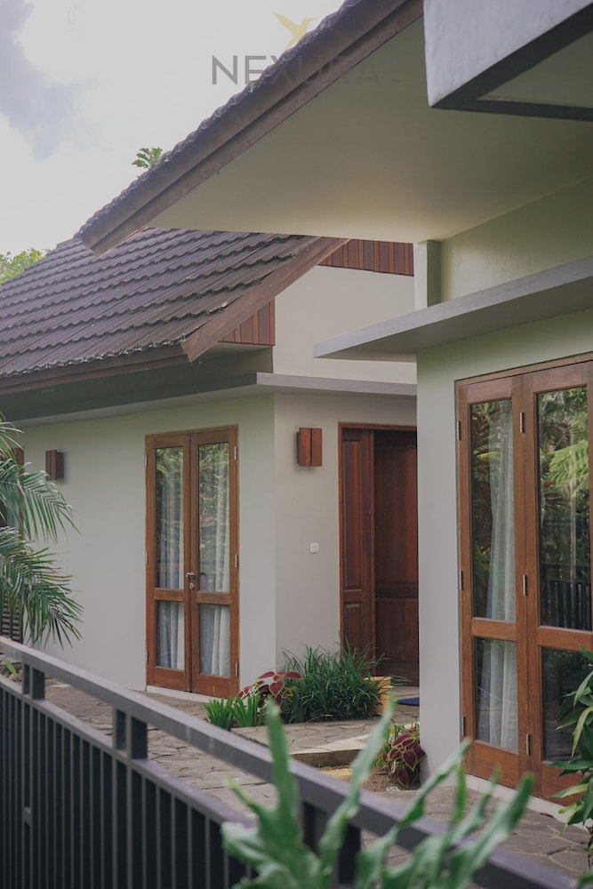Jambu Klutuk Resort