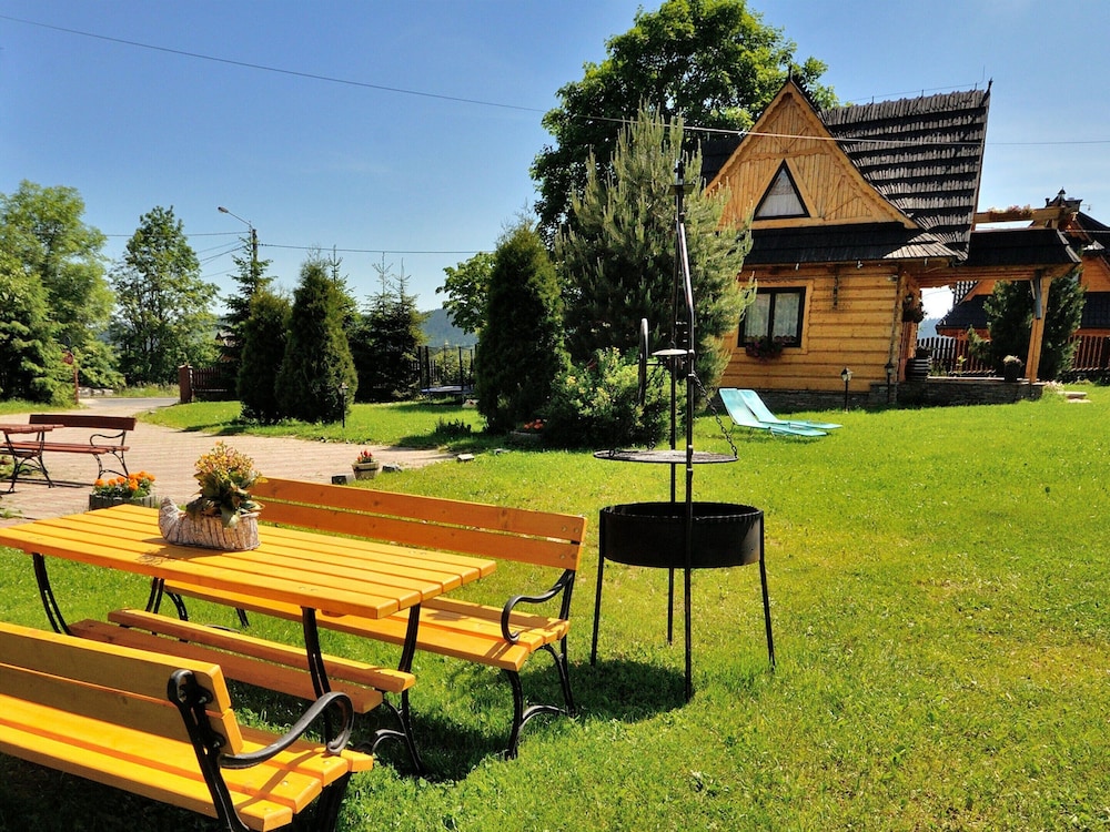 Cottage With a View of the Tatra Mountains