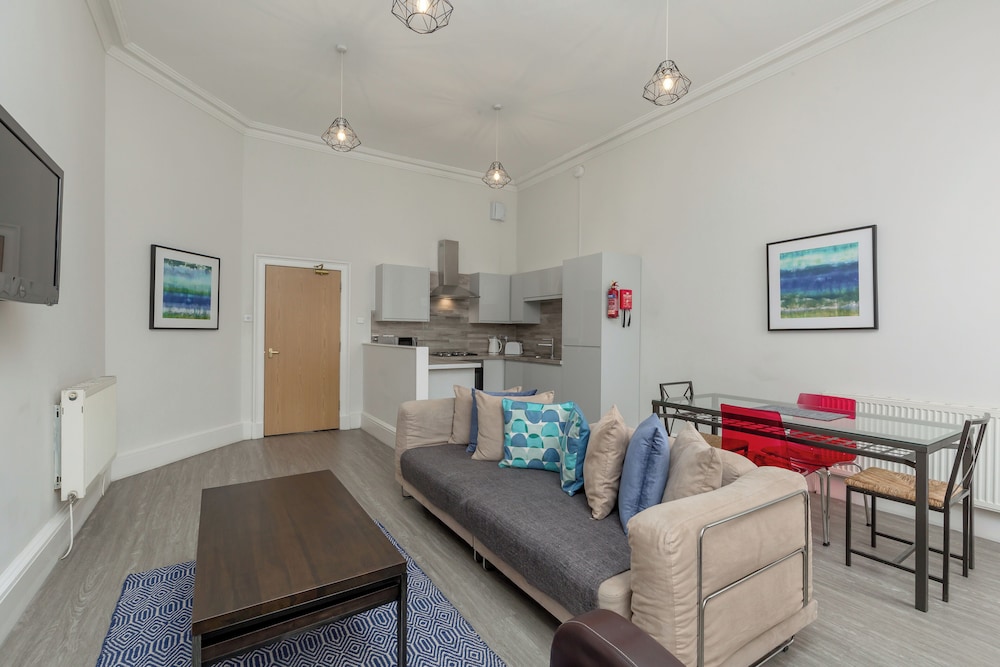 Destination Edinburgh Apartments- Southside Apartments
