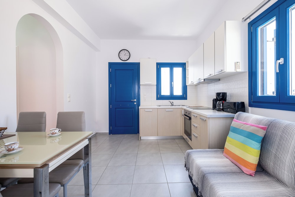 ADELPHI APARTMENTS